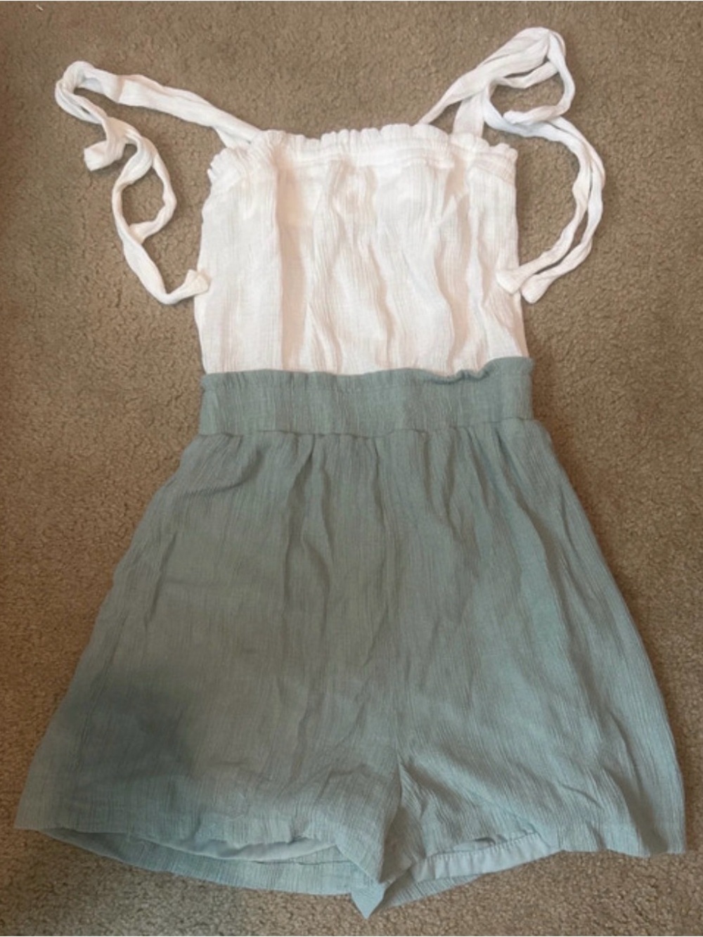 mine White & Sage Green Adjustable Tie-Shoulder Romper Size Small
